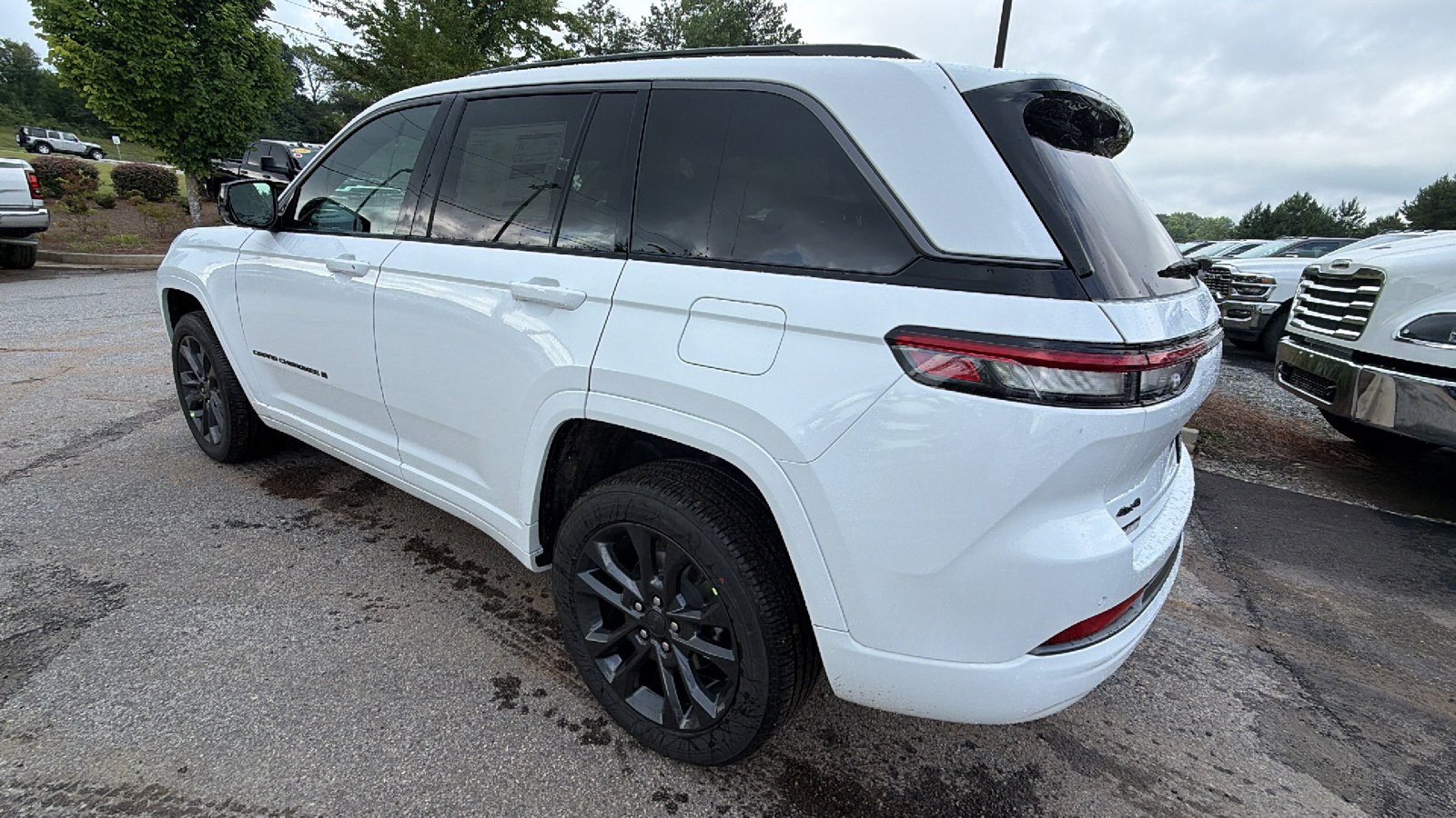 New 2026 Jeep Grand Cherokee Limited AWD/4WD image 10