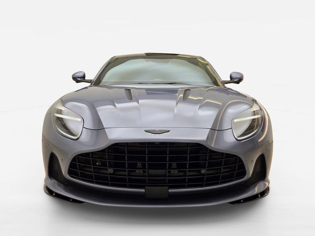 Used 2025 Aston Martin DB12 Coupe RWD image 2