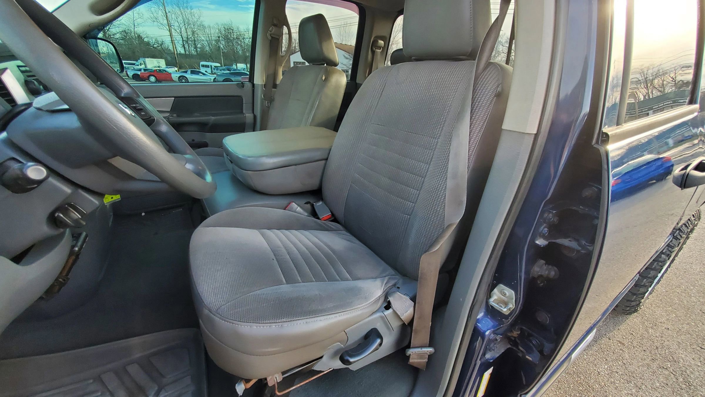 Used 2008 Dodge Ram 1500 Truck SLT image 18