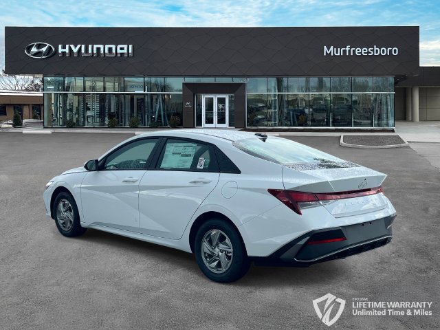 New 2026 Hyundai Elantra SE FWD image 7