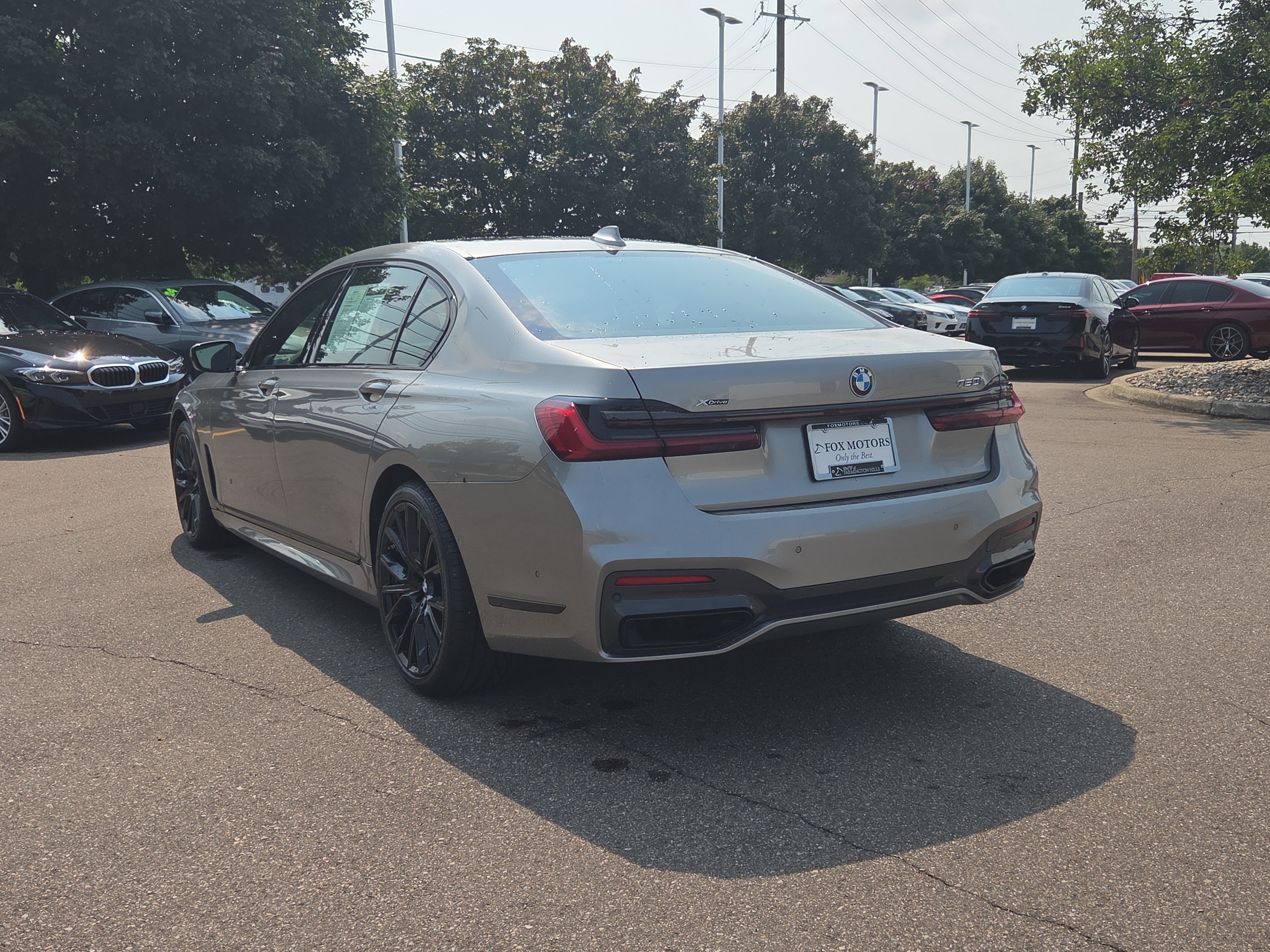 Used 2022 BMW 750i xDrive w/ M Sport Package AWD/4WD image 3
