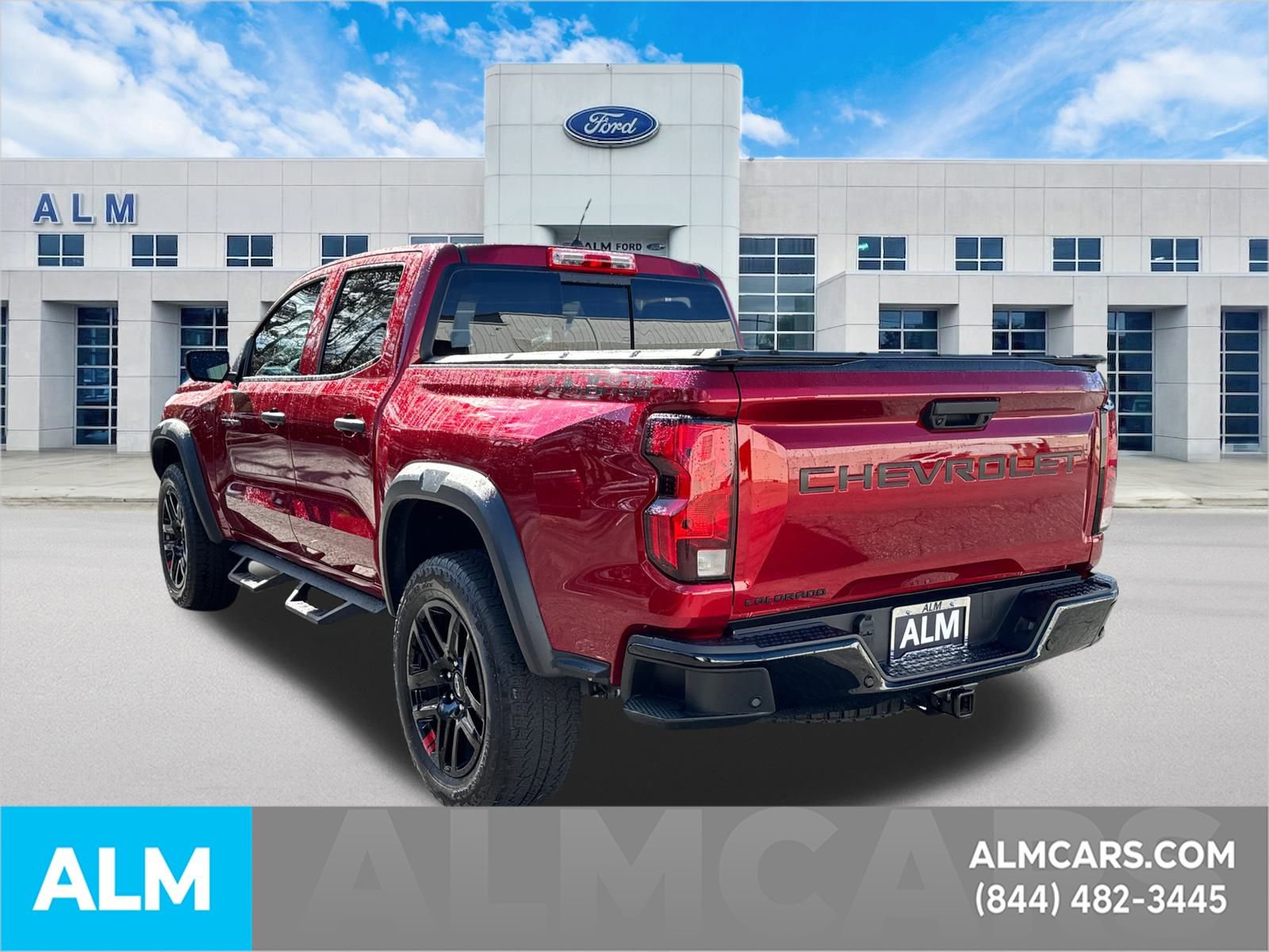 Used 2023 Chevrolet Colorado Trail Boss w/ Technology Package image 9