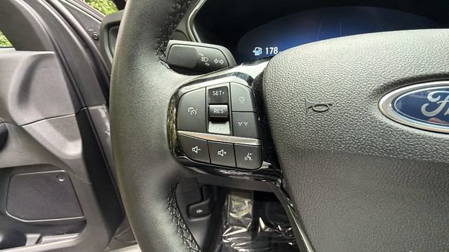 Certified 2024 Ford Escape Platinum AWD/4WD image 27