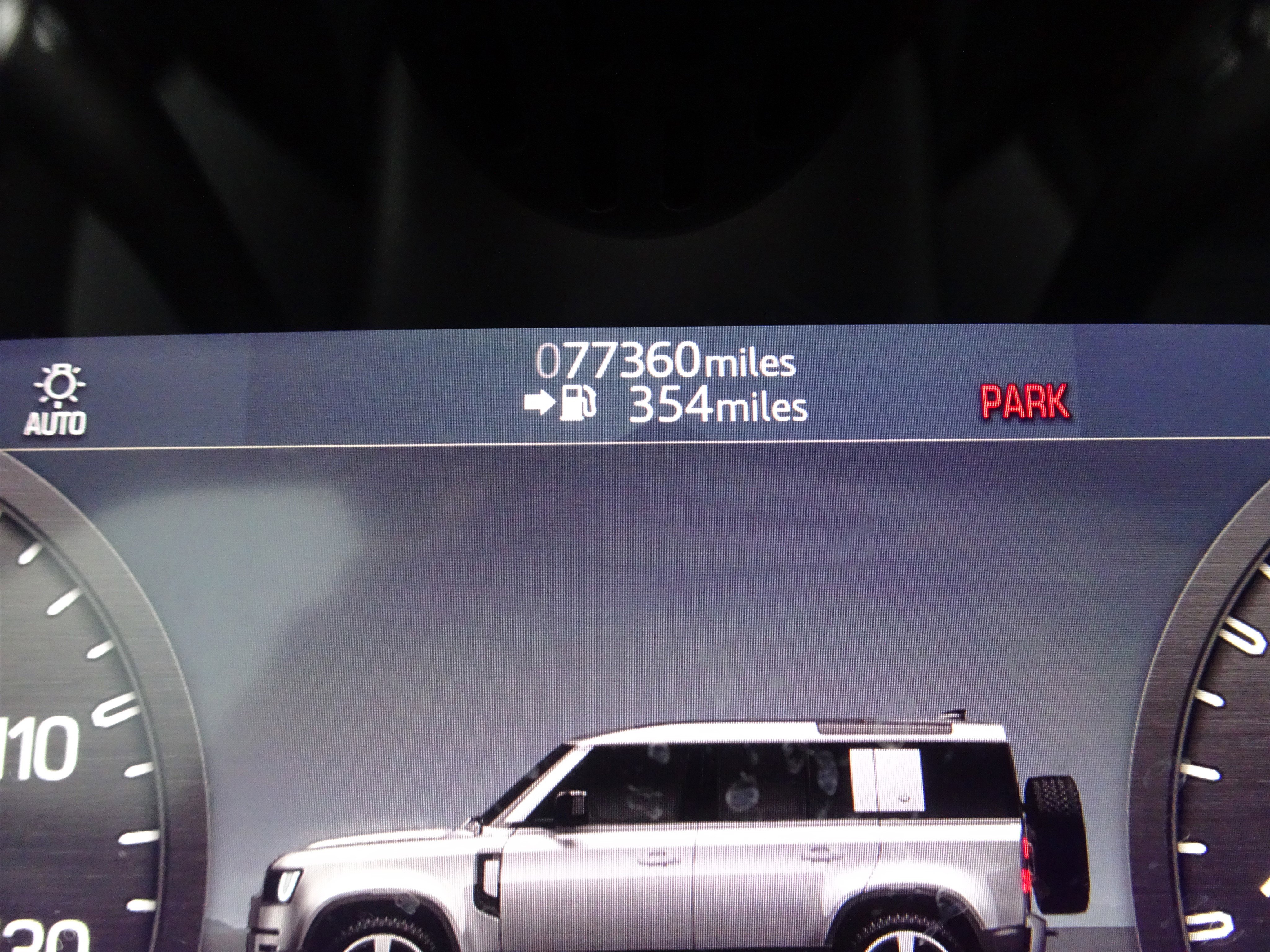 Used 2020 Land Rover Defender 110 SE image 36