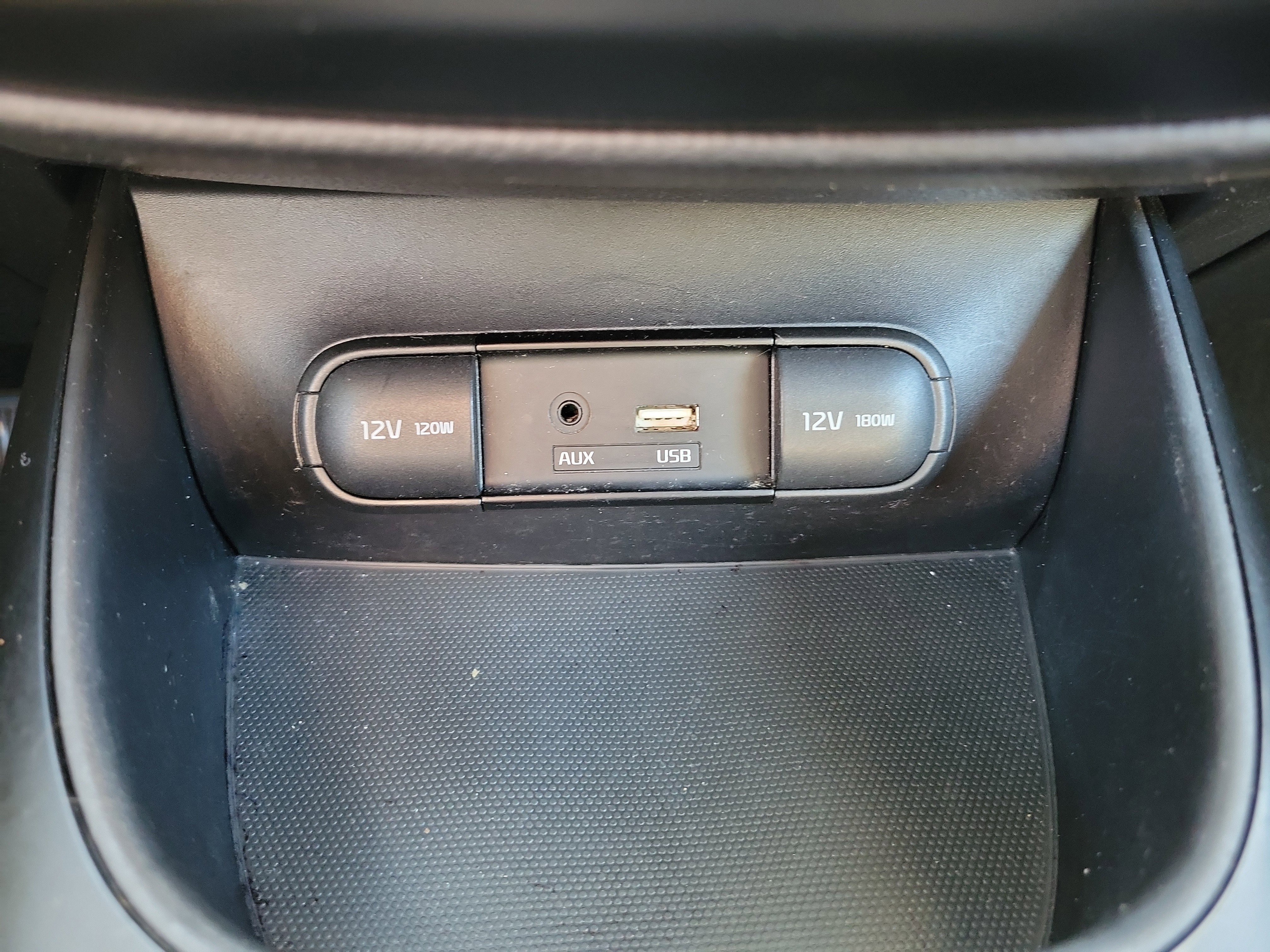 Used 2018 Kia Soul + image 34