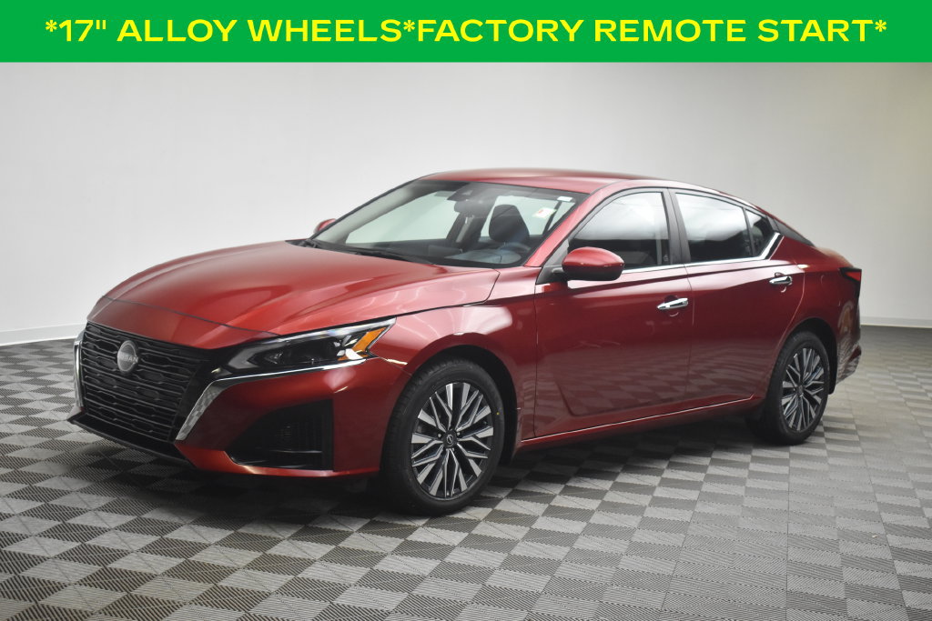 Used 2023 Nissan Altima 2.5 SV AWD/4WD image 2