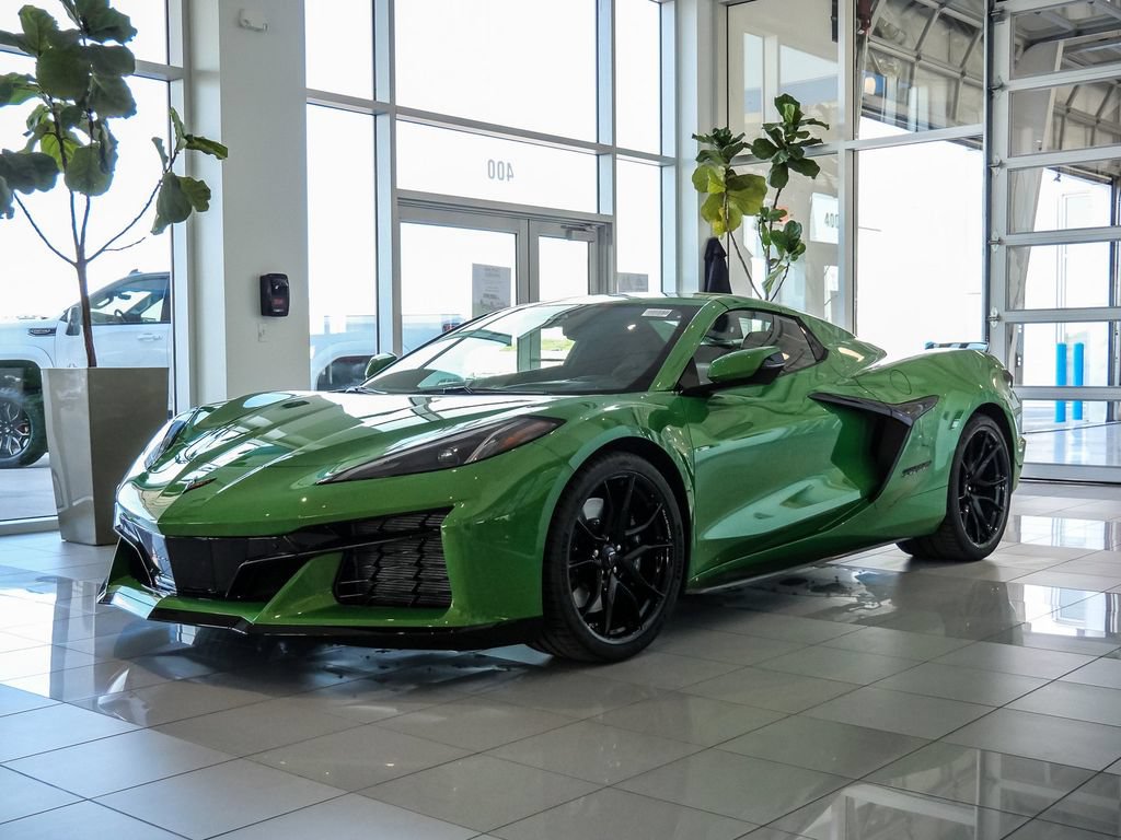 New 2027 Chevrolet Corvette Grand Sport w/ Z52 Sport Performance Package RWD image 3