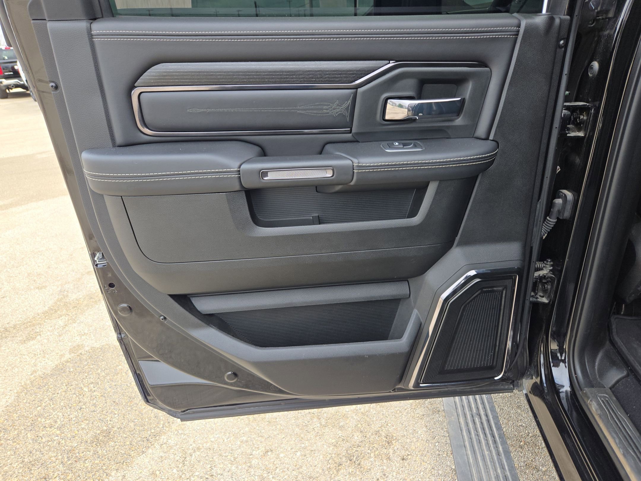 Certified 2024 RAM 2500 Limited image 14