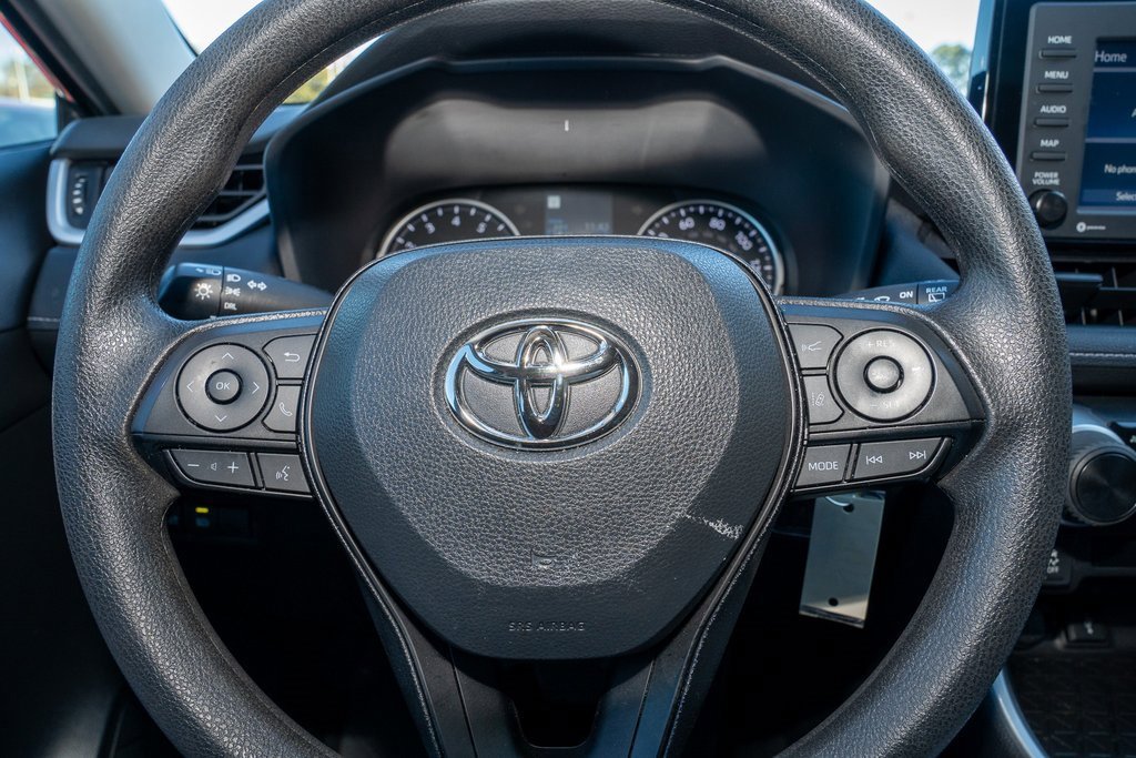 Certified 2022 Toyota RAV4 LE image 17