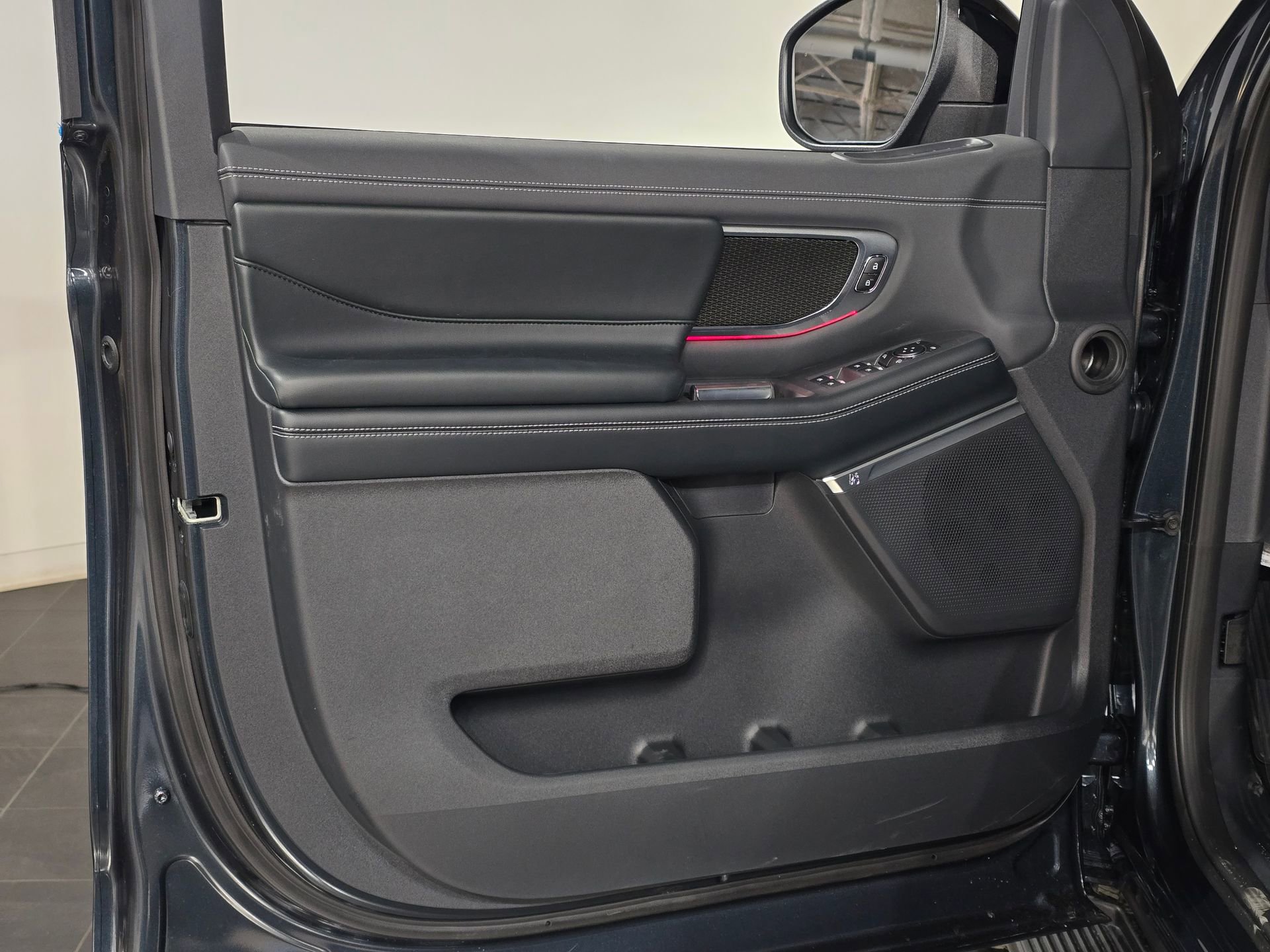 New 2026 Ford Expedition Platinum w/ Stealth Appearance Package image 19