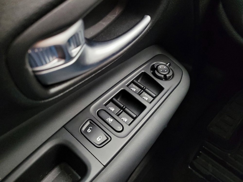 Used 2021 Jeep Renegade Limited w/ Sun & Sound Group image 27