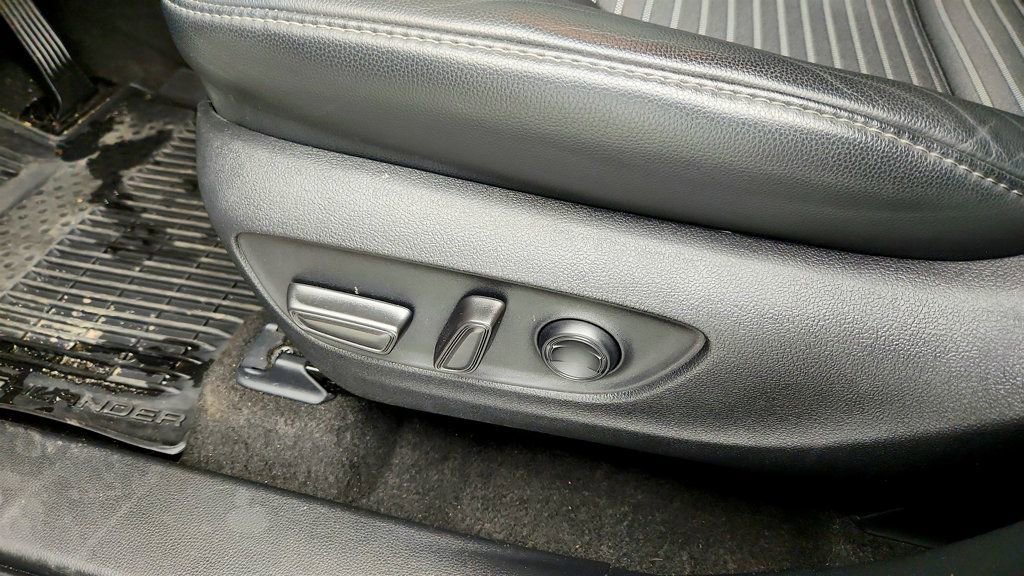 Used 2023 Toyota Highlander XSE image 12