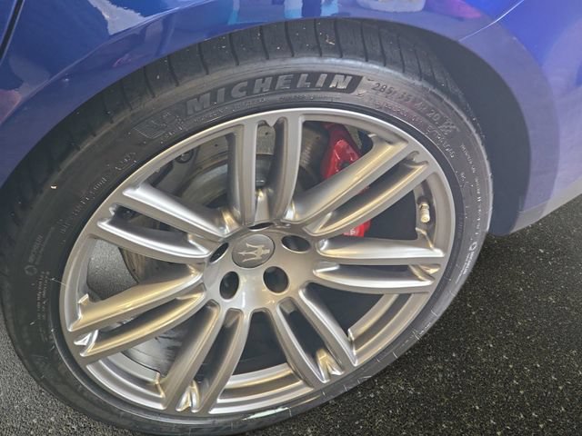 Used 2017 Maserati Ghibli S Q4 AWD/4WD image 35