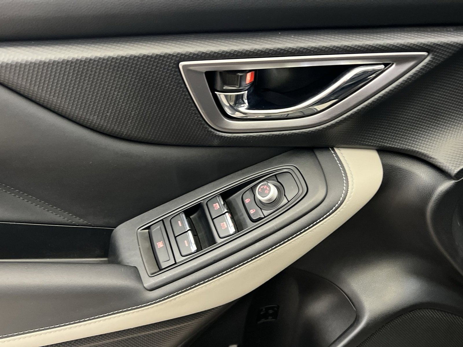 Used 2022 Subaru Forester Limited image 13