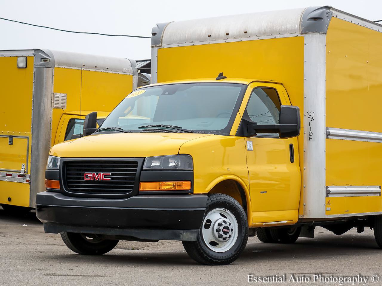 Used 2021 GMC Savana 3500 Extended w/ Power Convenience Package RWD image 2