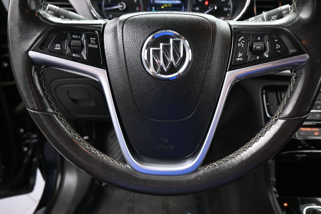 Used 2021 Buick Encore Preferred AWD/4WD image 29