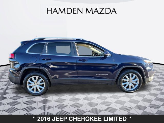 Used 2016 Jeep Cherokee Limited AWD/4WD image 2