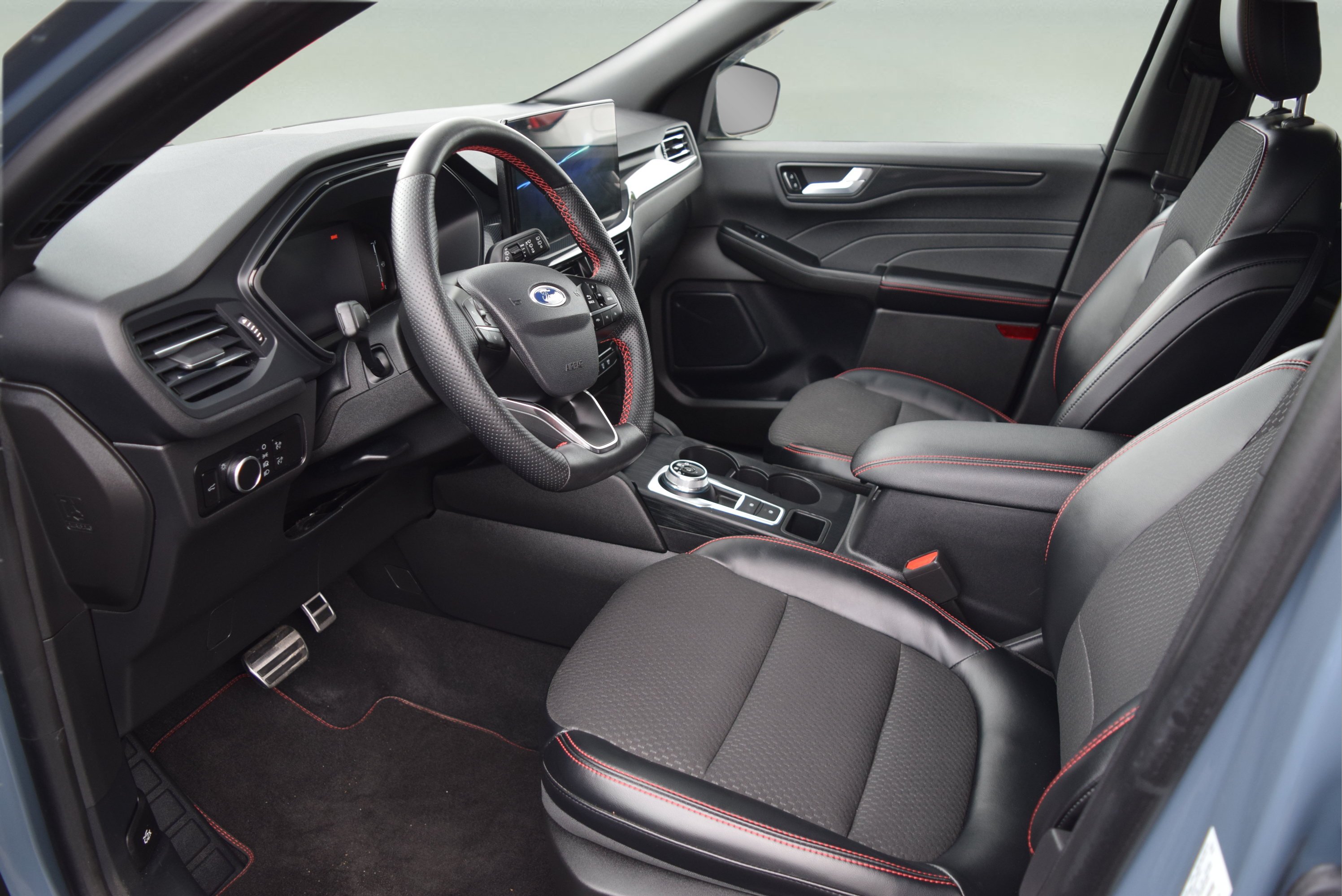 Used 2023 Ford Escape ST-Line AWD/4WD image 9