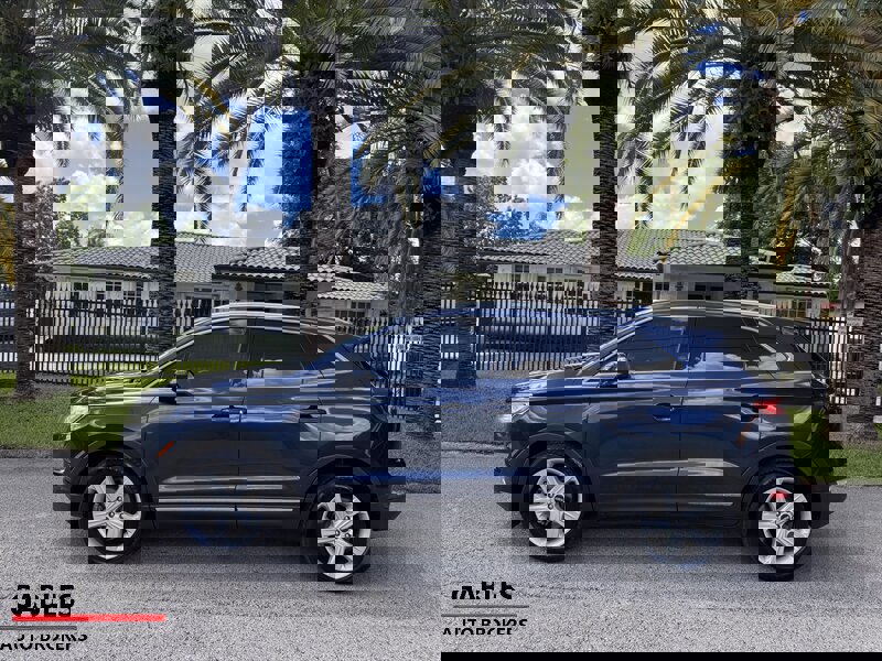 Used 2017 Lincoln MKC Premiere image 5