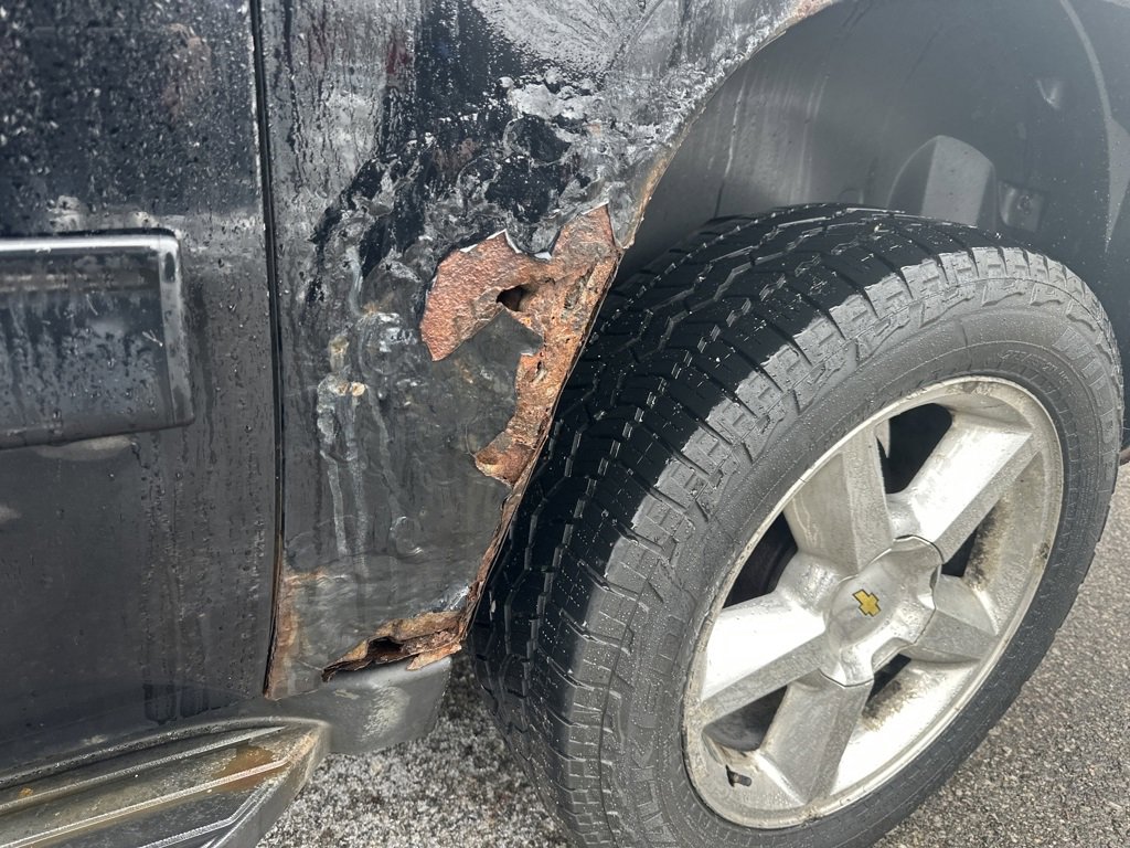 Used 2011 Chevrolet Avalanche LT w/ Luxury Package image 13