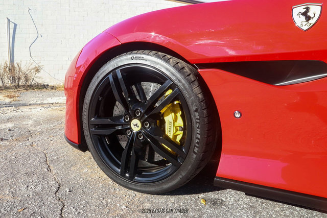 Used 2019 Ferrari Portofino image 52