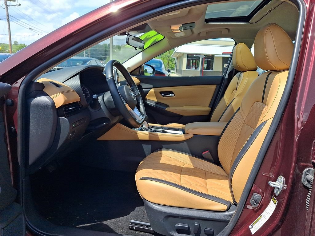 Used 2022 Nissan Sentra SV w/ SV Premium Package FWD image 15