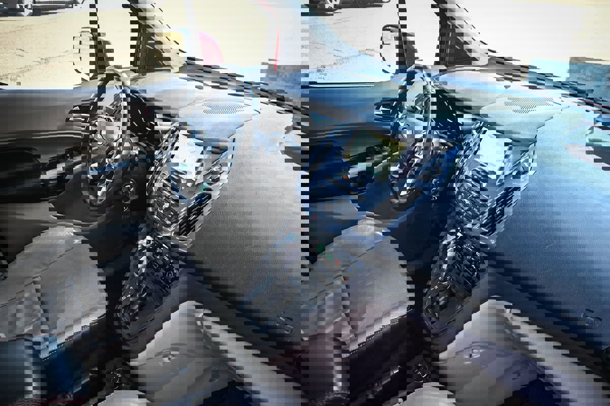 Used 2014 Ford Transit Connect Titanium image 19