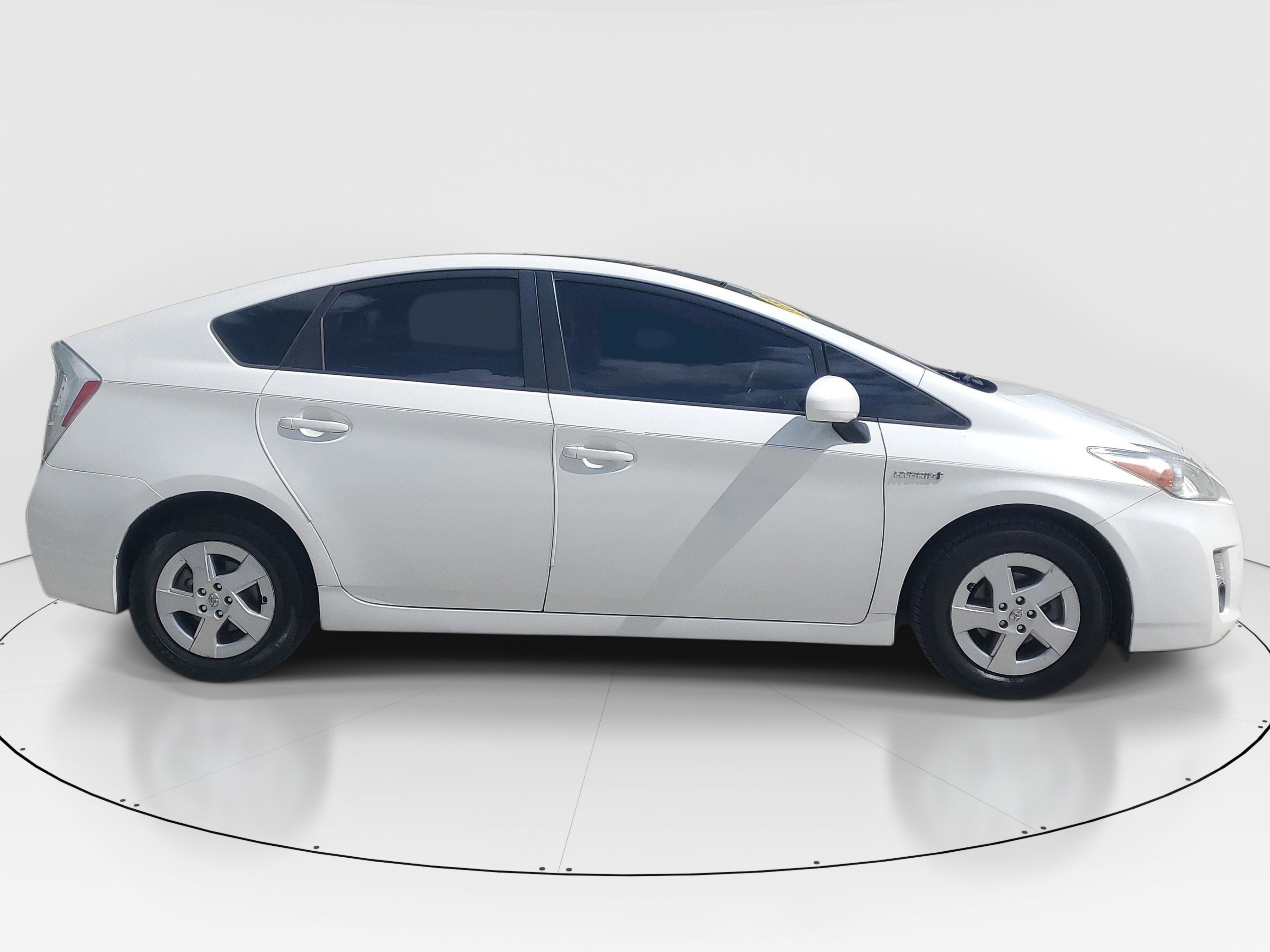 Used 2011 Toyota Prius Three w/ Solar Roof Pkg FWD image 2