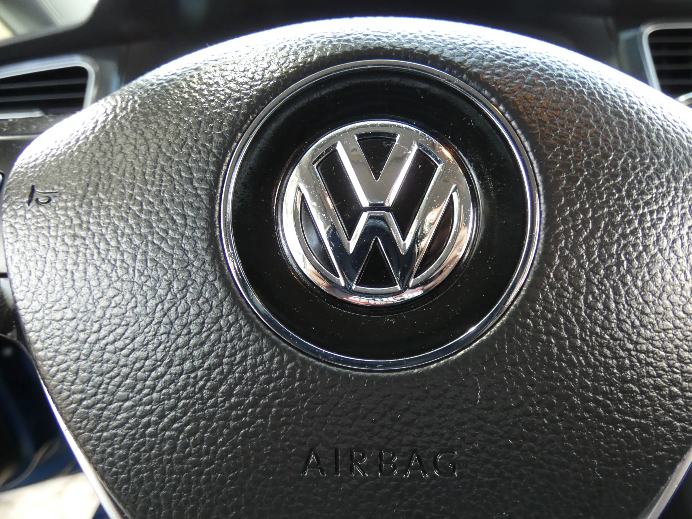 Used 2018 Volkswagen Golf S image 66