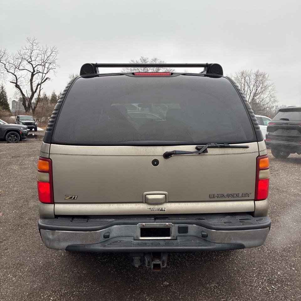 Used 2002 Chevrolet Suburban Z71 image 13