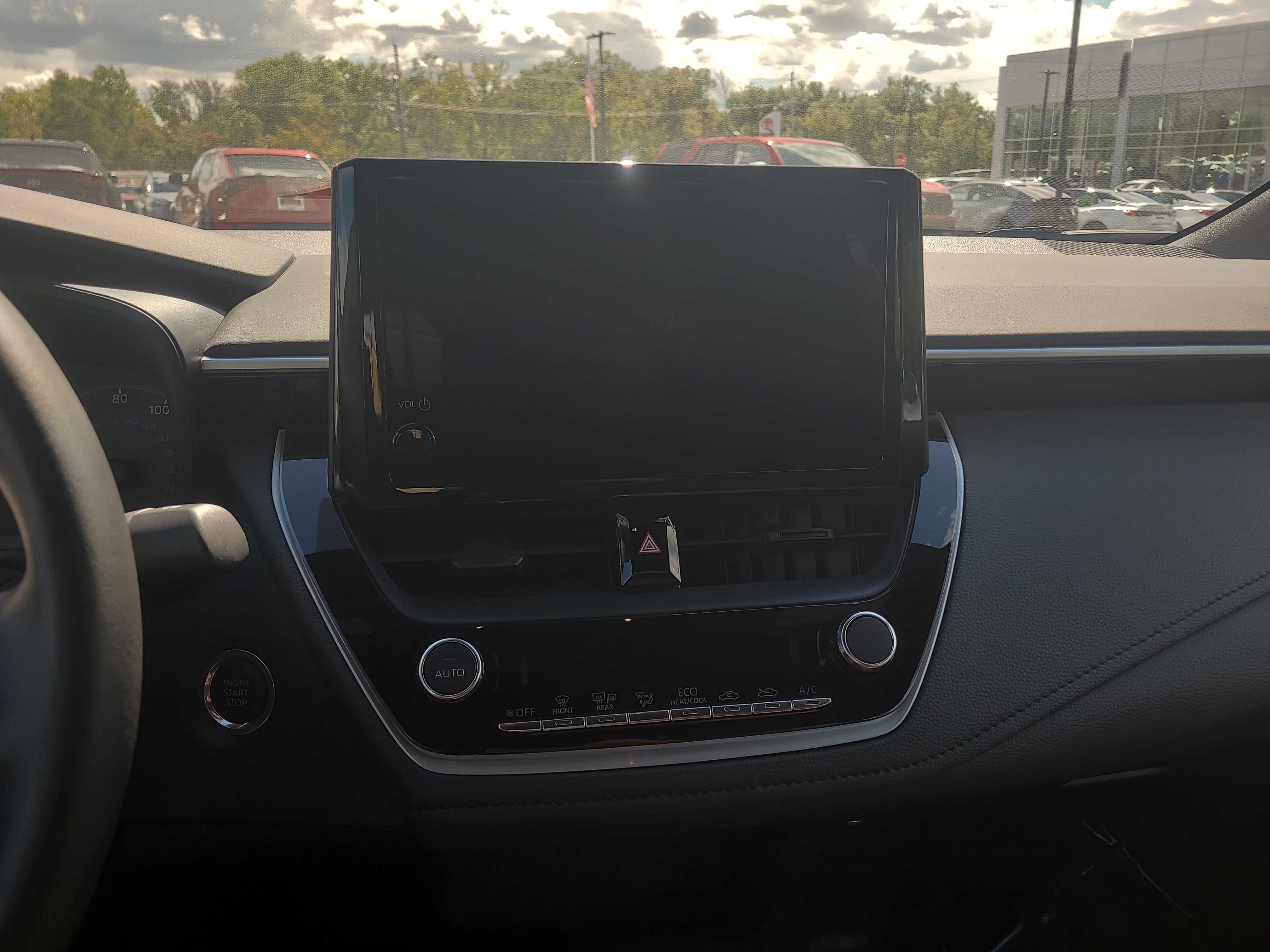 Certified 2025 Toyota Corolla SE FWD image 19