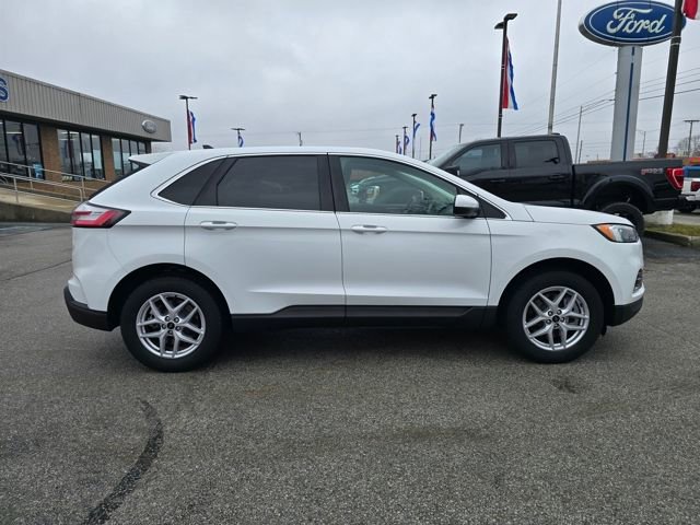Used 2024 Ford Edge SEL image 2