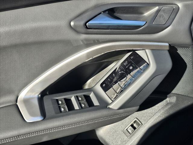 Used 2025 Audi Q5 Premium Plus w/ Premium Plus AWD/4WD image 10