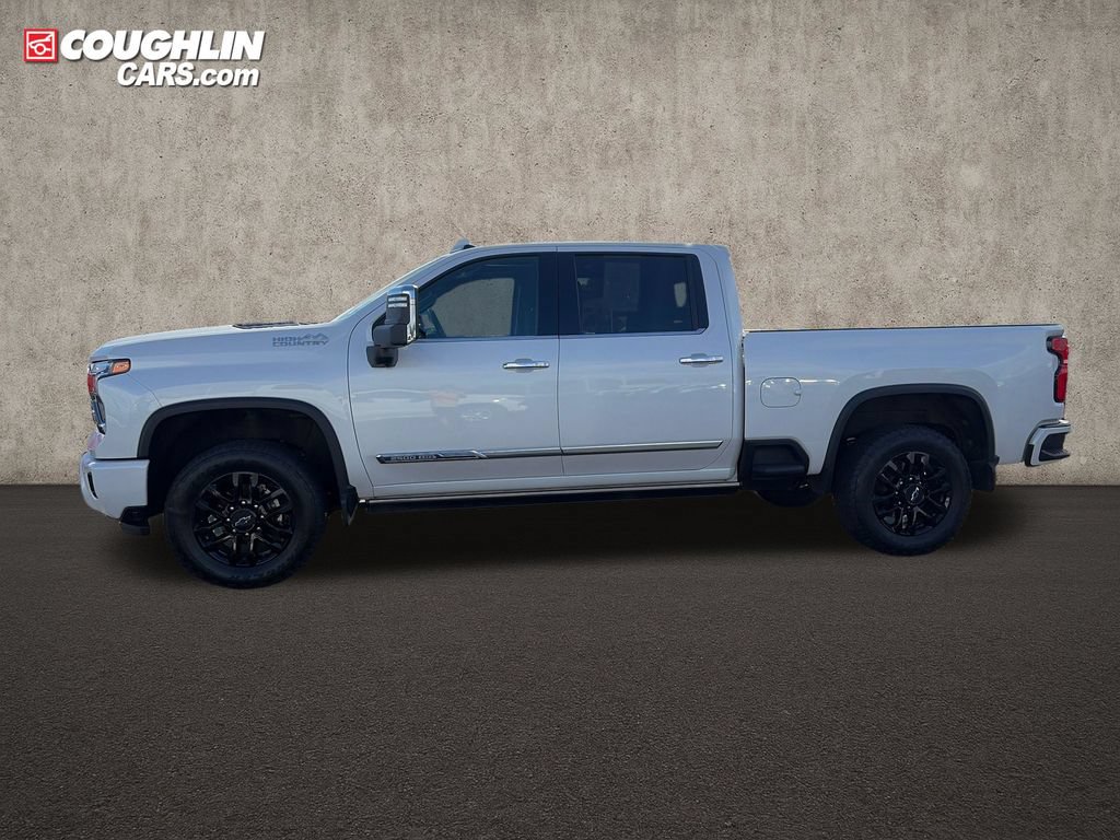 Used 2025 Chevrolet Silverado 2500 High Country w/ High Country Premium Package AWD/4WD image 6