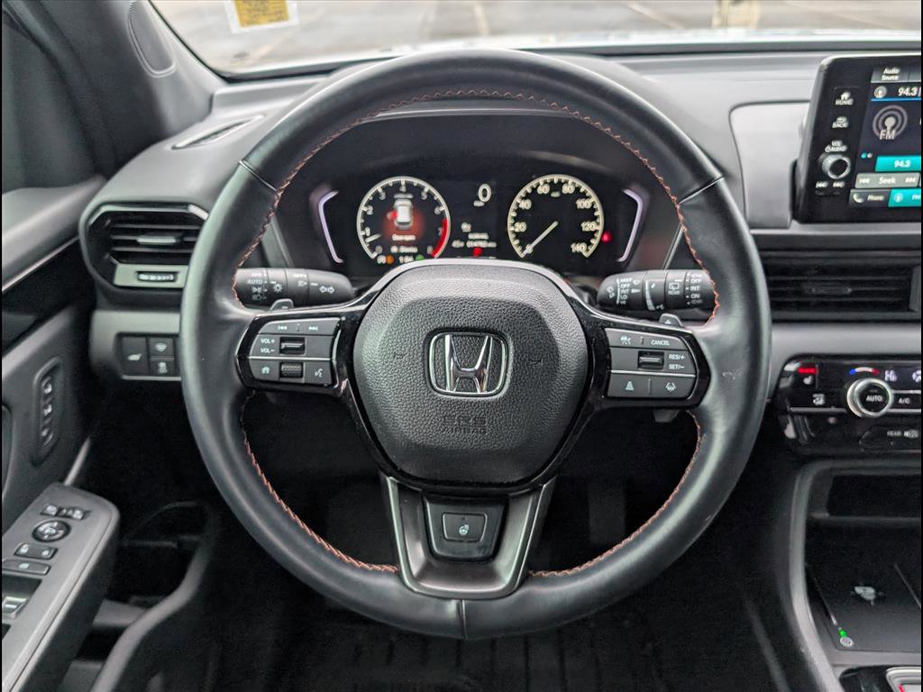 Used 2025 Honda Pilot TrailSport image 16