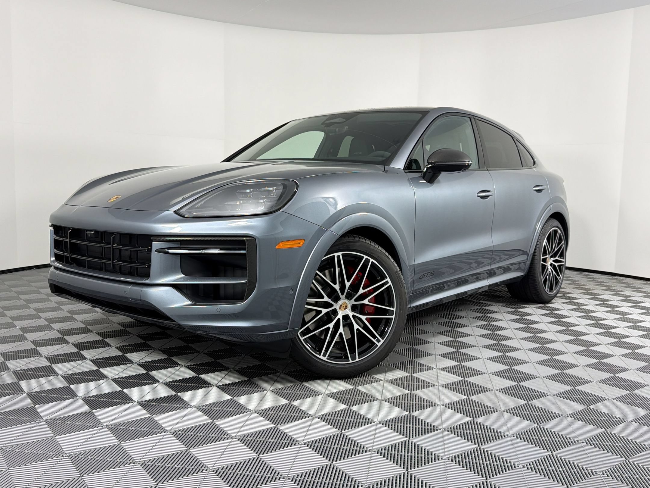 New 2026 Porsche Cayenne GTS AWD/4WD image 1