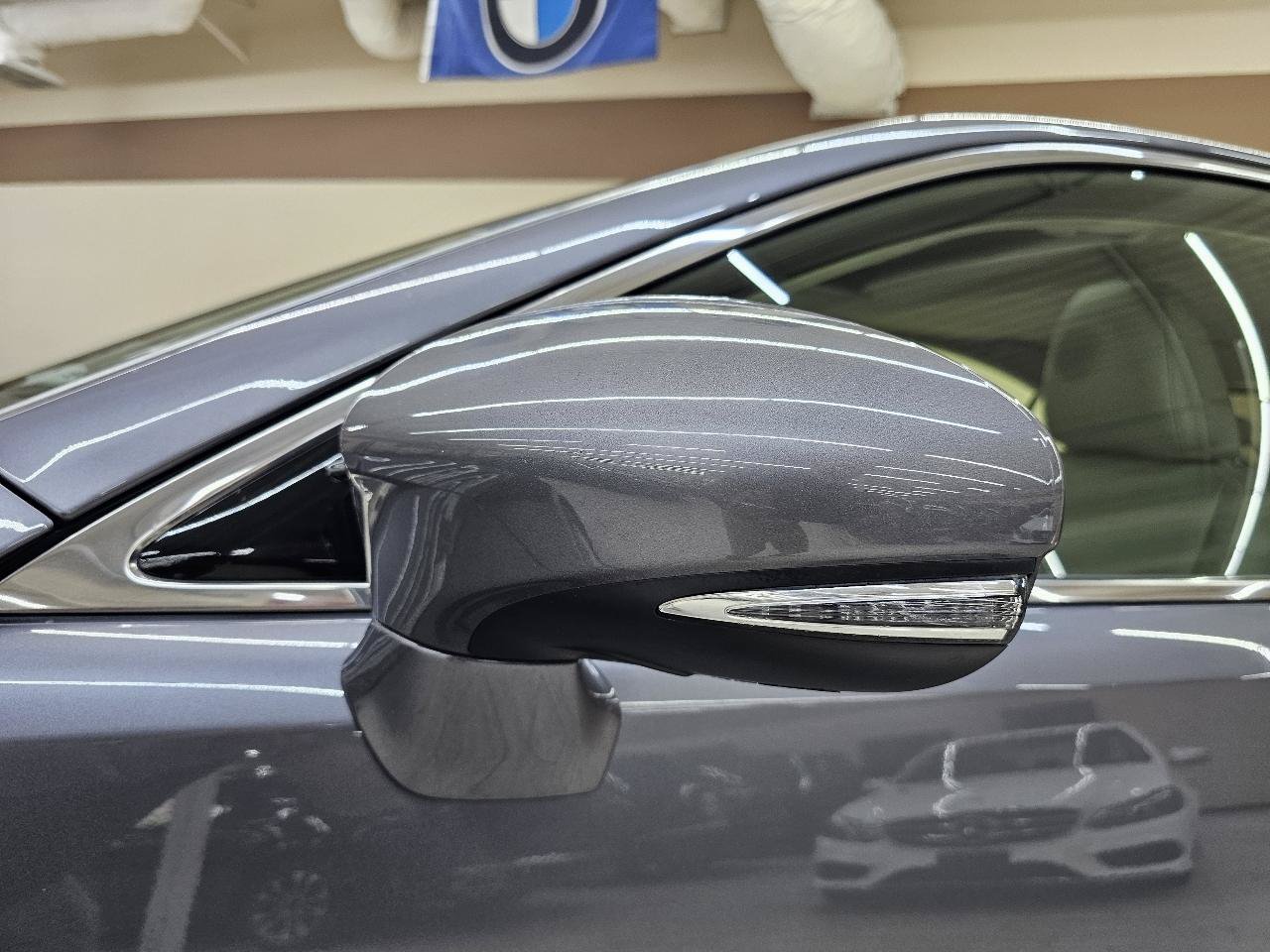 Used 2015 Lexus ES 350 w/ Luxury Package FWD image 11