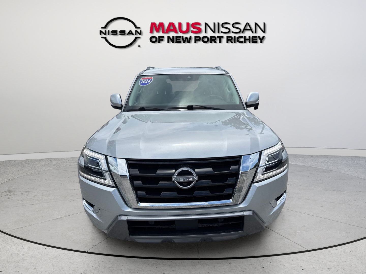 Used 2024 Nissan Armada SL w/ Captain's Chairs Package AWD/4WD image 3