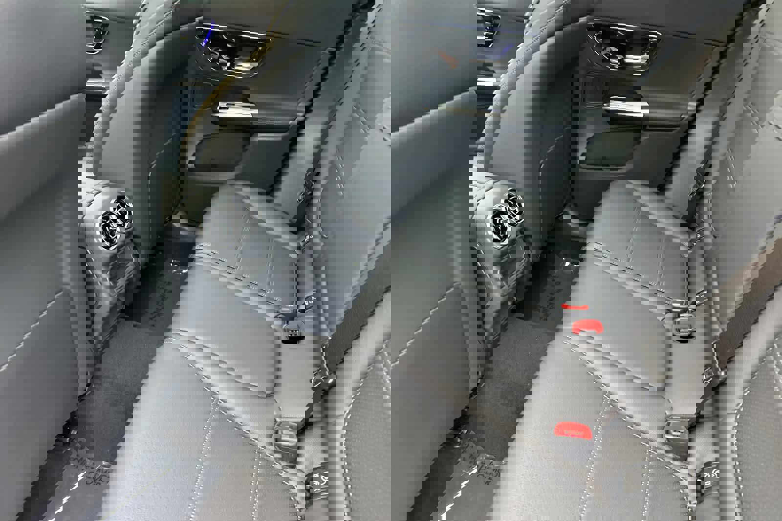 New 2026 Mercedes-Benz GLC 300 4MATIC image 11