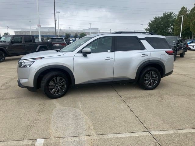 Used 2024 Nissan Pathfinder SV AWD/4WD image 5