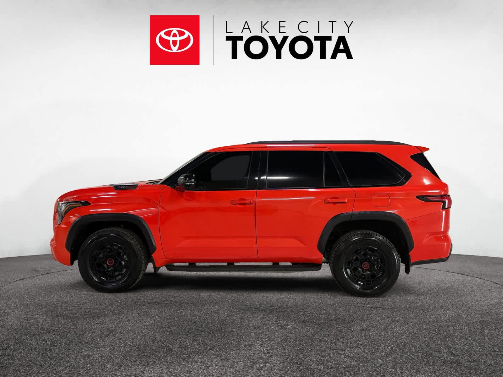 Used 2023 Toyota Sequoia TRD Pro AWD/4WD image 3