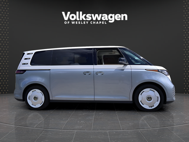 Certified 2025 Volkswagen ID. Buzz 1st Edition AWD/4WD image 9