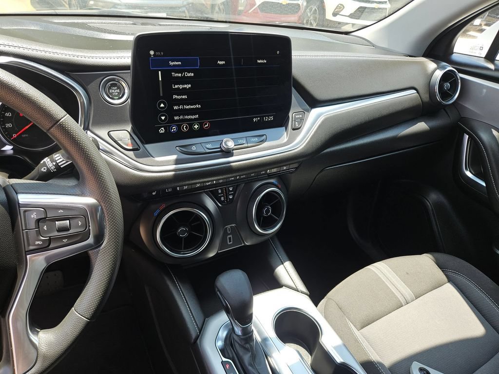 Used 2025 Chevrolet Blazer LT FWD image 20