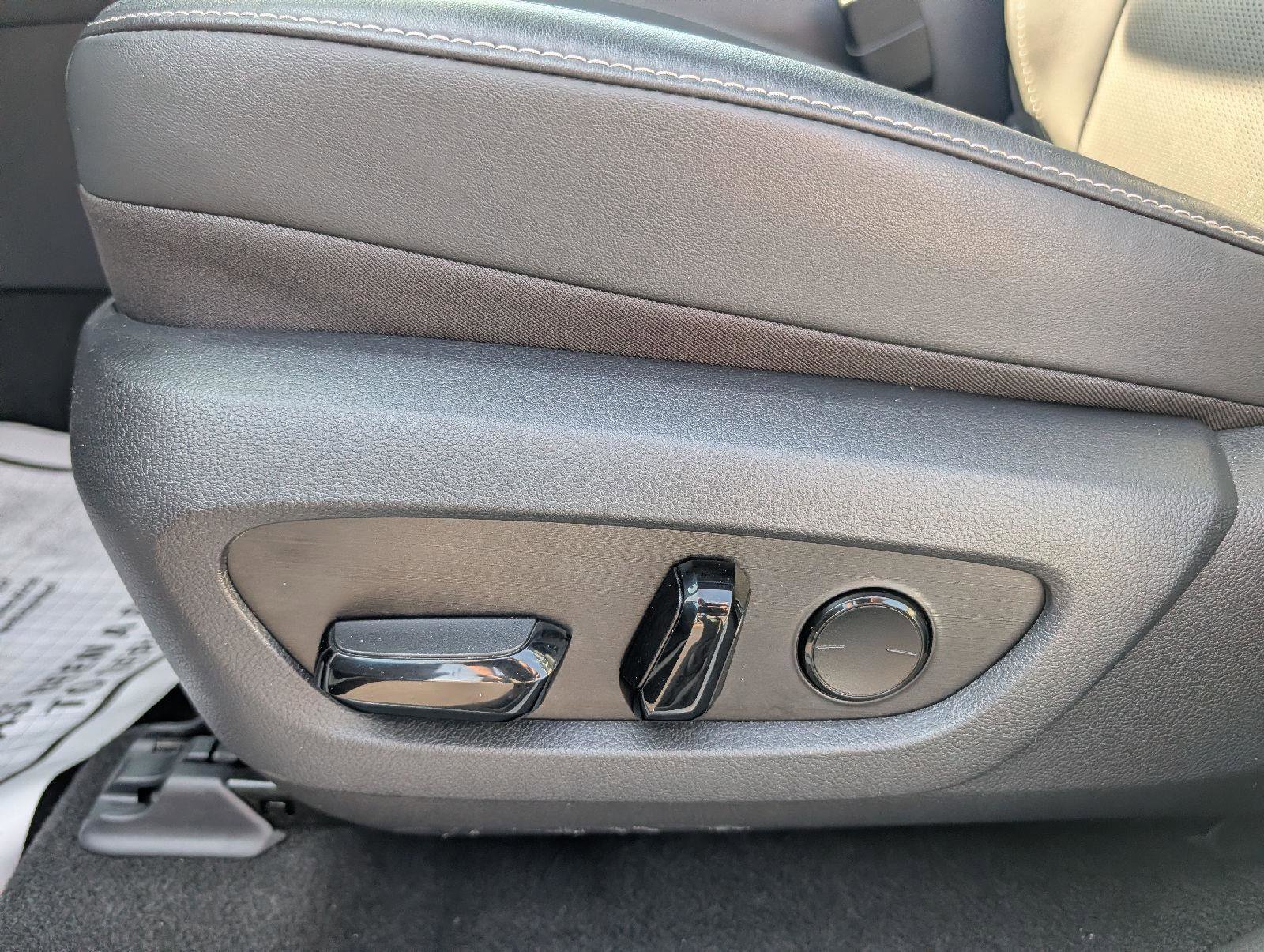 Used 2024 Lexus RX 350 Premium w/ Accessory Package (Z1) AWD/4WD image 8