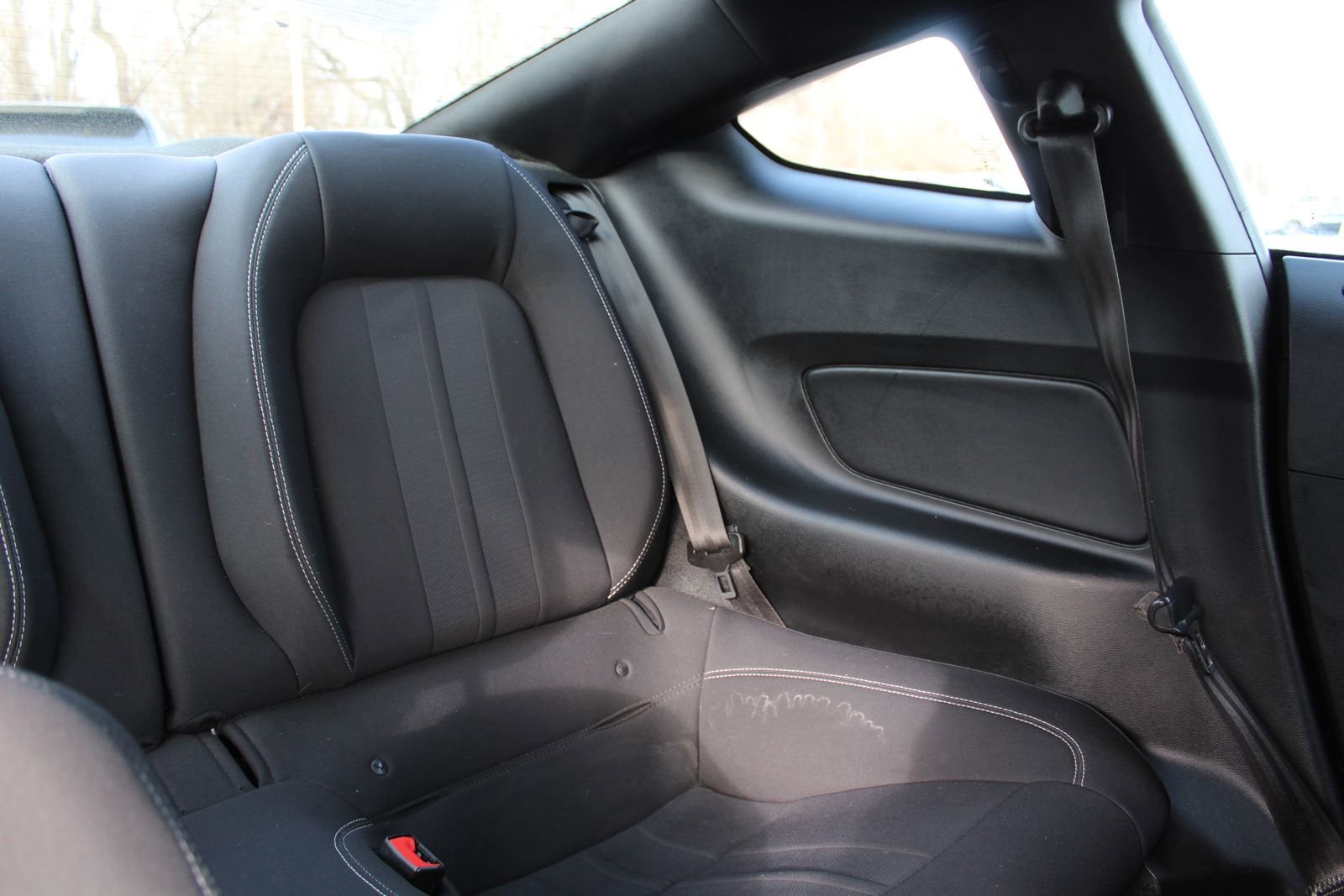 Used 2018 Ford Mustang EcoBoost image 12