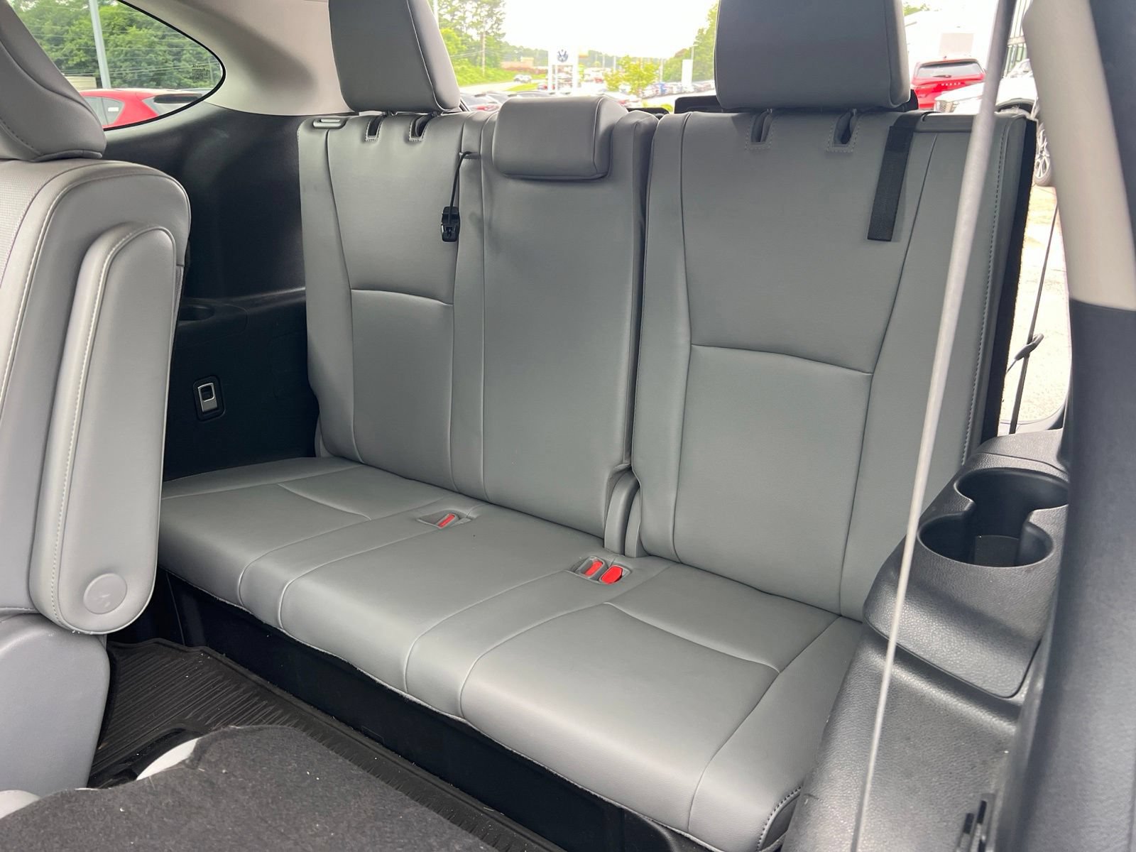 Used 2021 Toyota Highlander Limited FWD image 38