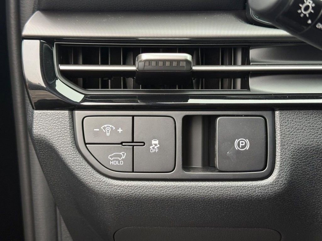 New 2026 Kia Sportage EX image 18