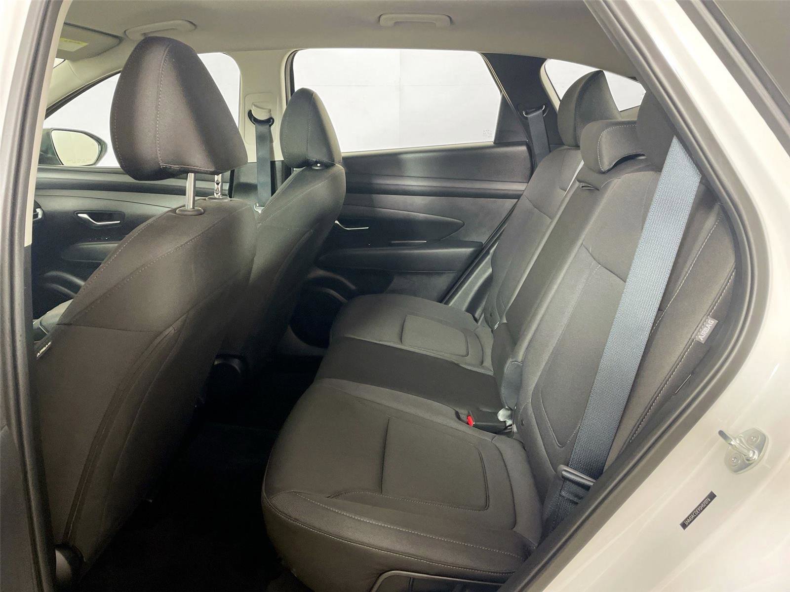 Used 2025 Hyundai Tucson SE image 11