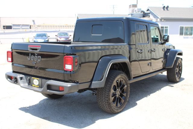 Used 2025 Jeep Gladiator Sport AWD/4WD image 4