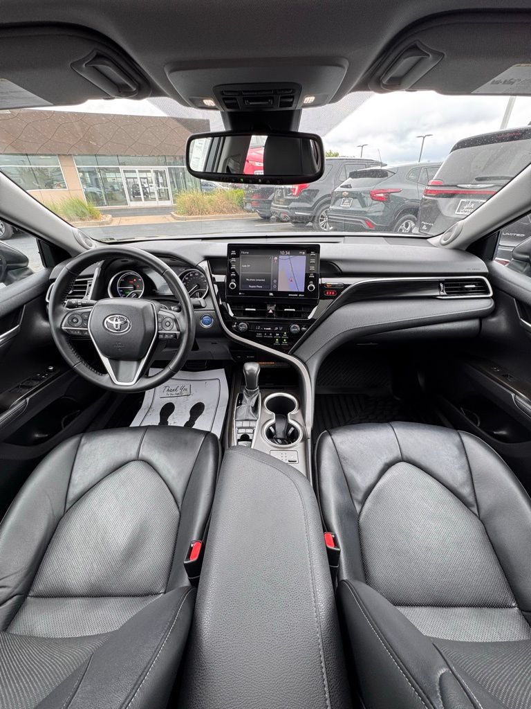 Used 2021 Toyota Camry XLE w/ Navigation Upgrade Package FWD image 17